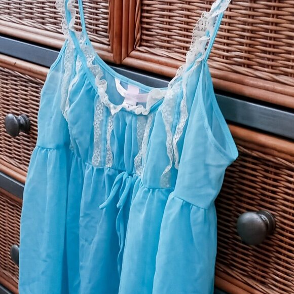 Sweet Starlet Vintage VICTORIA'S SECRET Sheer Powder Baby Blue Babydoll Chemise - Picture 15 of 16